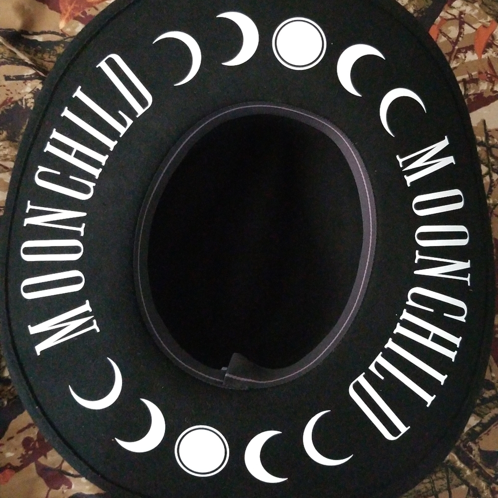 Restyle Moon Child Hat